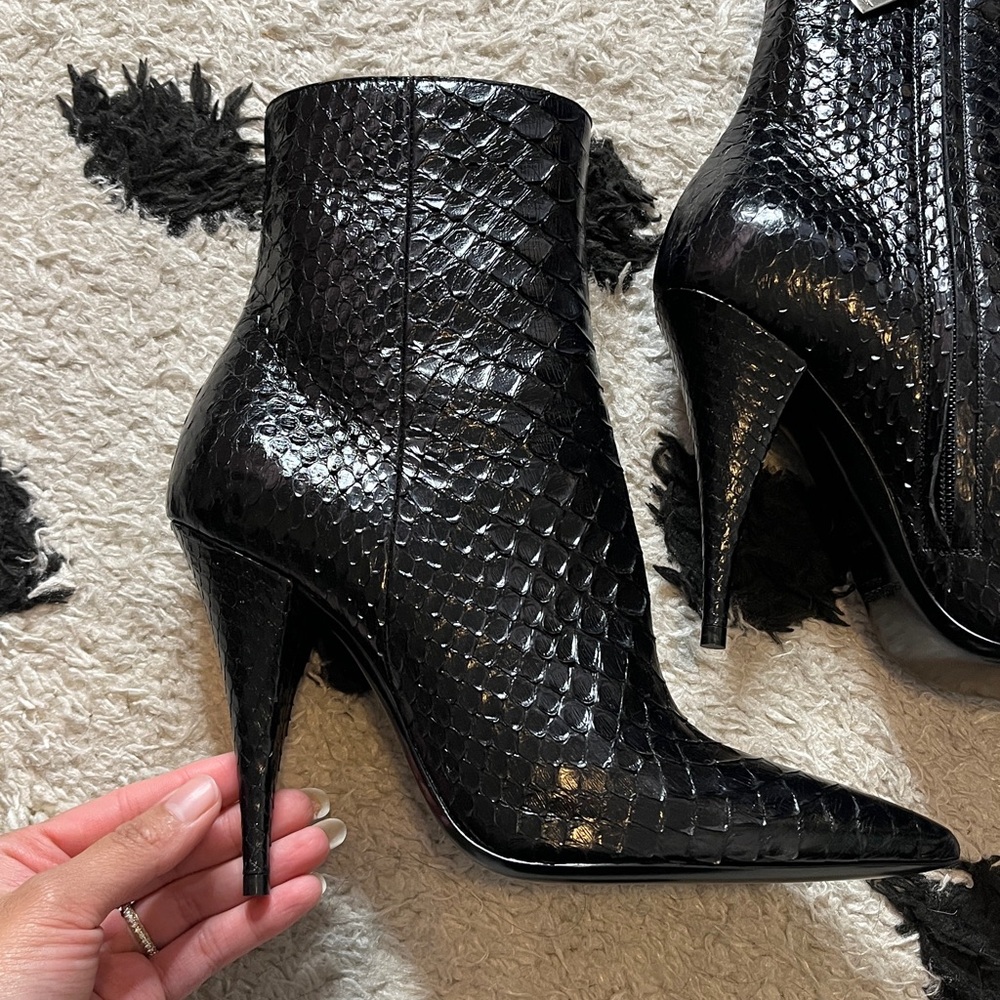 Saint Laurent size 36.5 Black Python booties Textured Ankle Boots - Picture 3 of 13